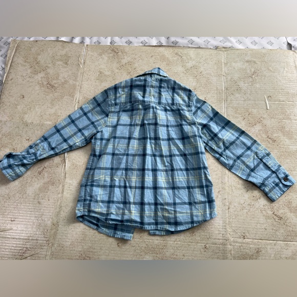 Cat and Jack toddler size 5T light blue button-down shirt - Picture 5 of 5